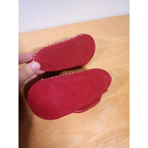 Minnetonka Baby Moccasins Size 3 Red Leather Shoes Fringe Boots - Picture 6 of 8